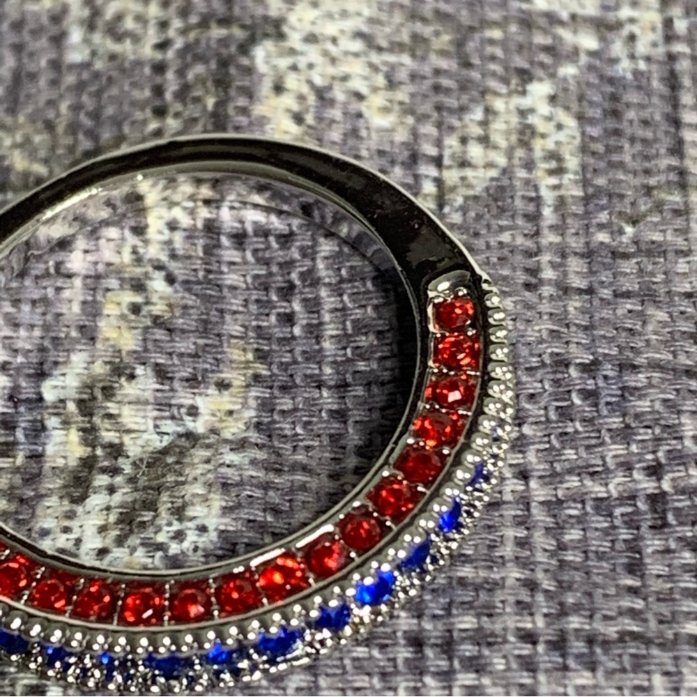Brand New Patriotic Crystal Ring - Picture 4 of 10